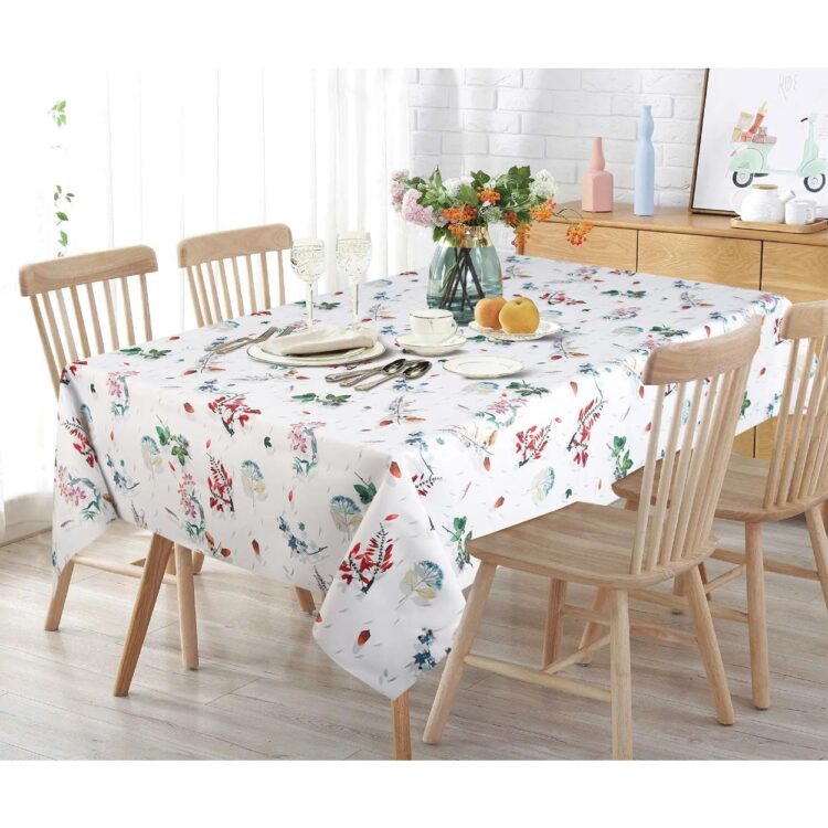 Tablecloth: Summer Leaves (94" x 58") - Stain Resistant